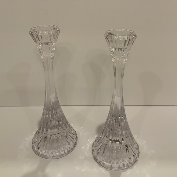 Park Lane A pair of crystal candle sticks. - Picture 2 of 15